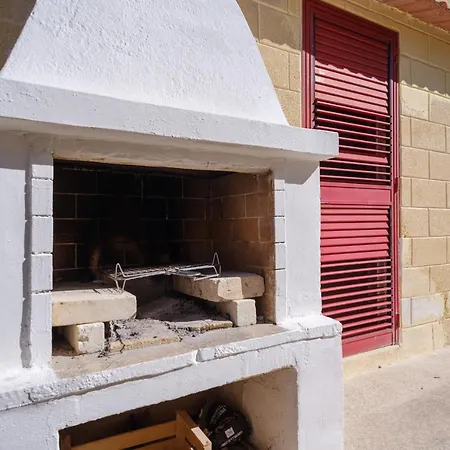 Elena Villa Porto Cesareo